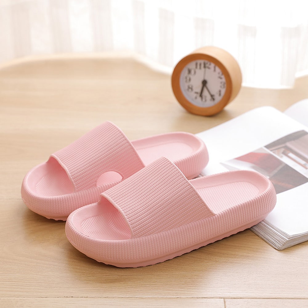 Tofflor – Mjuka & halksäkra i flera fina färger (kända som CozySlide™)