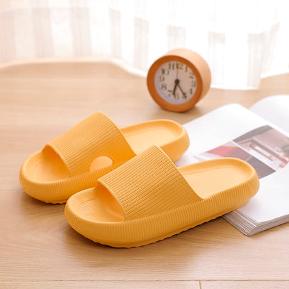 Tofflor – Mjuka & halksäkra i flera fina färger (kända som CozySlide™)